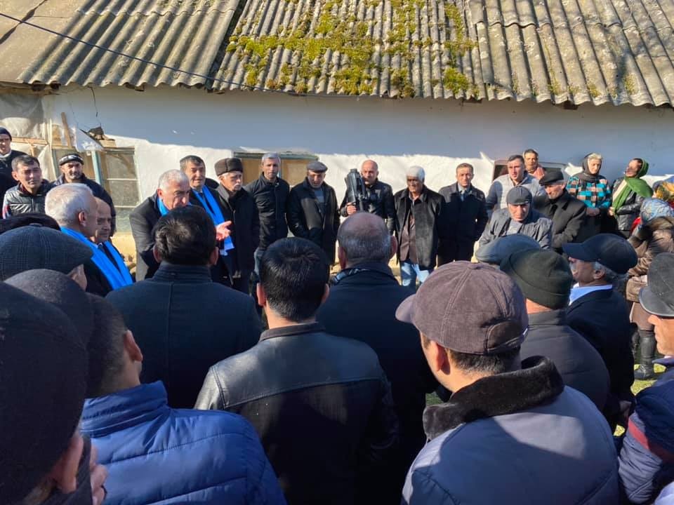 İqbal Məmmədovun seçicilərlə görüşündə izdiham yaşanıb - FOTO