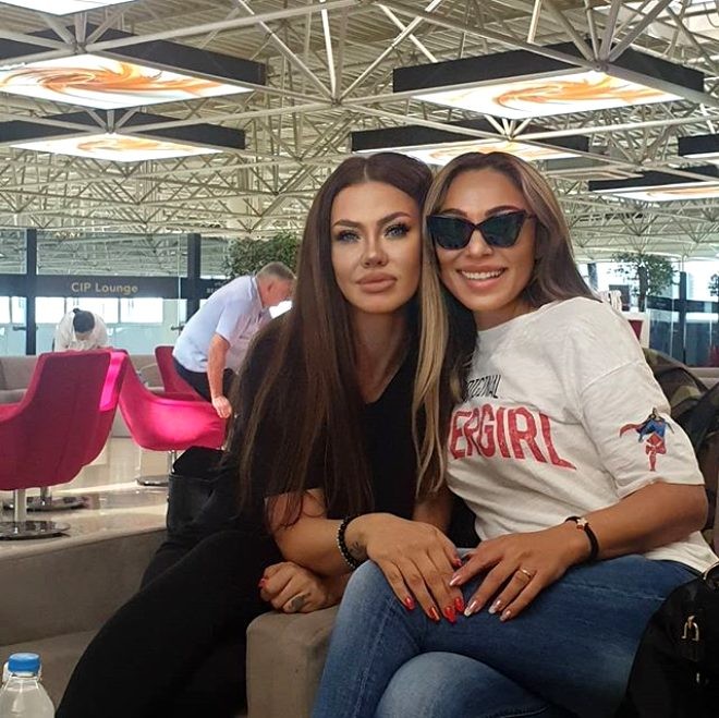 Müğənni estetik əməliyyatlardan sonra tanınmaz hala gəldi - FOTOLAR