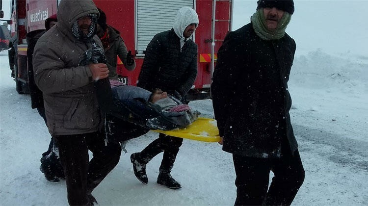 Türkiyədə uçqun  - Prezidentin müşaviri qar altında qaldı - FOTO+VİDEO (YENİLƏNİB)