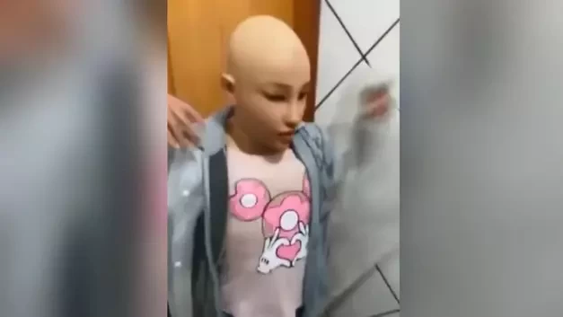 Məhkum qızının paltarlarını geyinərək həbsdən qaçmaq istədi - FOTOLAR