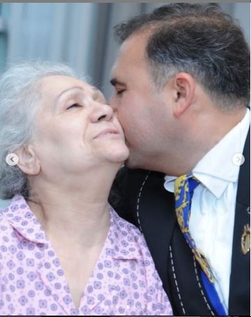 Xalq artisti xəstəxanaya yerləşdirildi - FOTOLAR