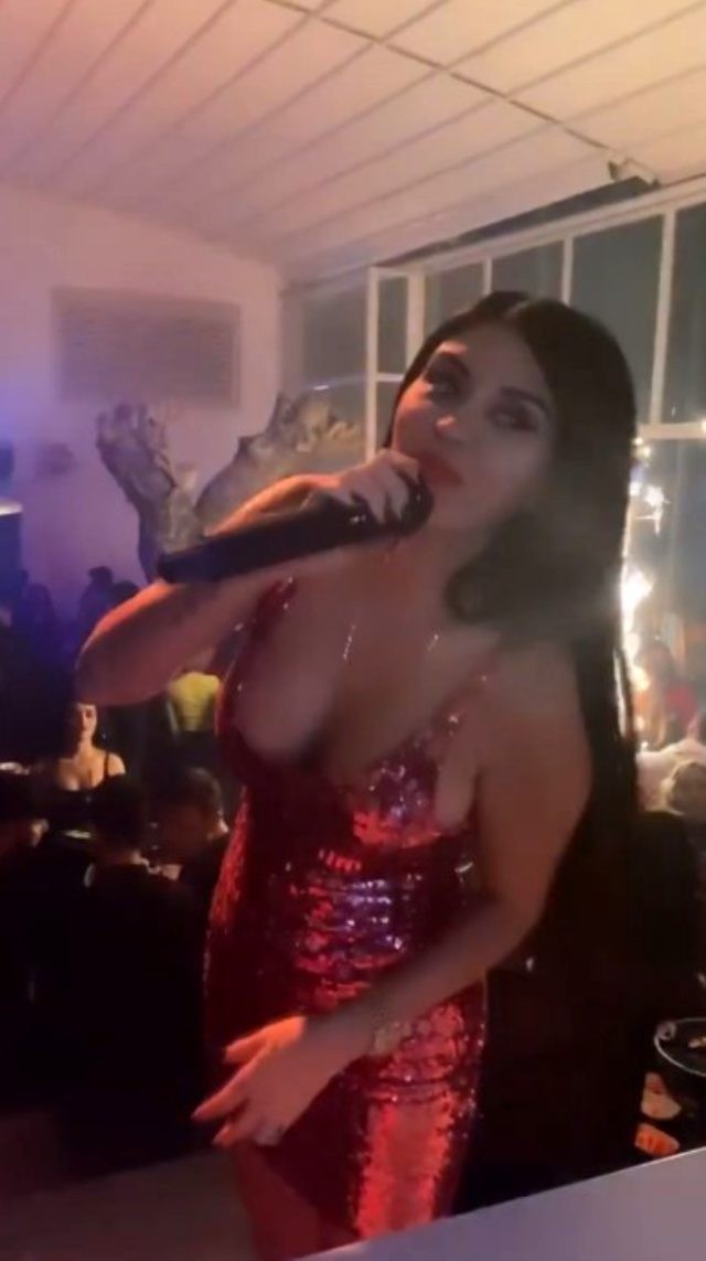 Məşhur müğənninin paylaşımı gündəm yaratdı - VİDEO