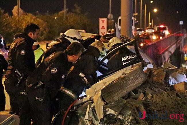 Yeni evli cütlük qəzada həyatlarını itirdi - FOTO
