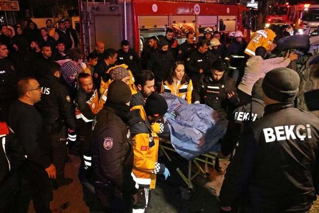 Yeni evli cütlük qəzada həyatlarını itirdi - FOTO