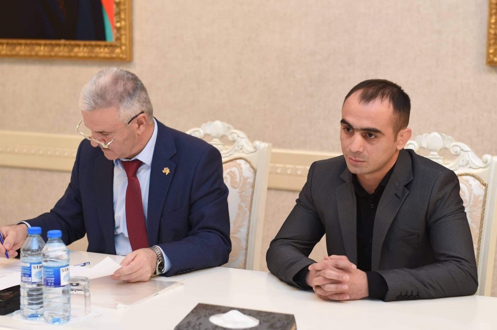 Azad  Rəhimov Abşeronda vətəndaşları qəbul etdi - FOTOLAR