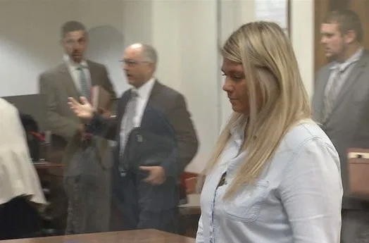 "Müəllimi ilə sevişmək hər bir şagirdin arzusudur" - FOTO