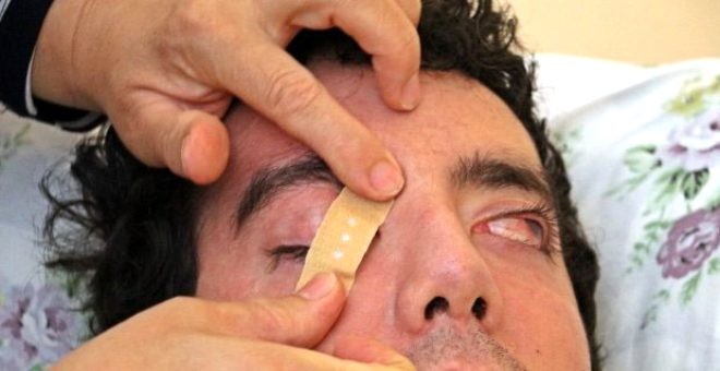 Rəqs məktəbi açmaq istəyən adam 6 ildir göz qapaqlarını bağlamır - FOTOLAR