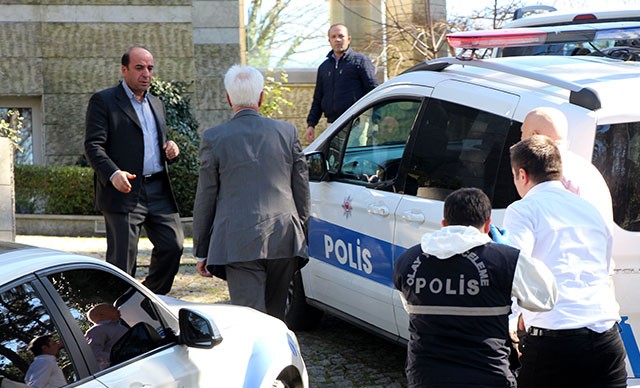 Tanınmış biznesmenin oğlu öz villasında intihar etdi - FOTO