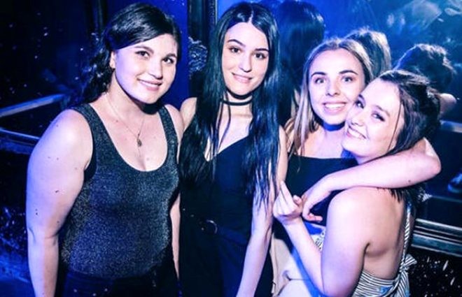 Ata 20 yaşlı qızını vəhşicəsinə qətlə yetirdi