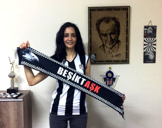 Məşhur volleybolçunu keçmiş fotoları ifşa etdi - FOTOLAR