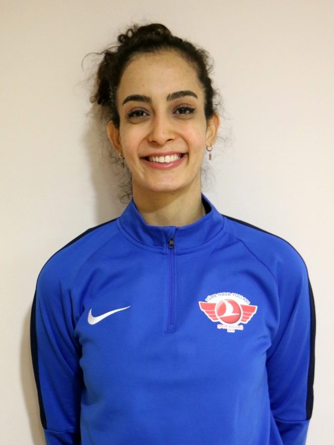 Məşhur volleybolçunu keçmiş fotoları ifşa etdi - FOTOLAR