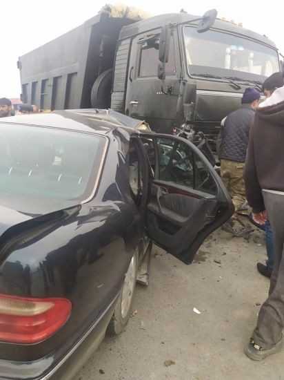 Azərbaycanda vəzifəli şəxs qəzaya düşdü - FOTO