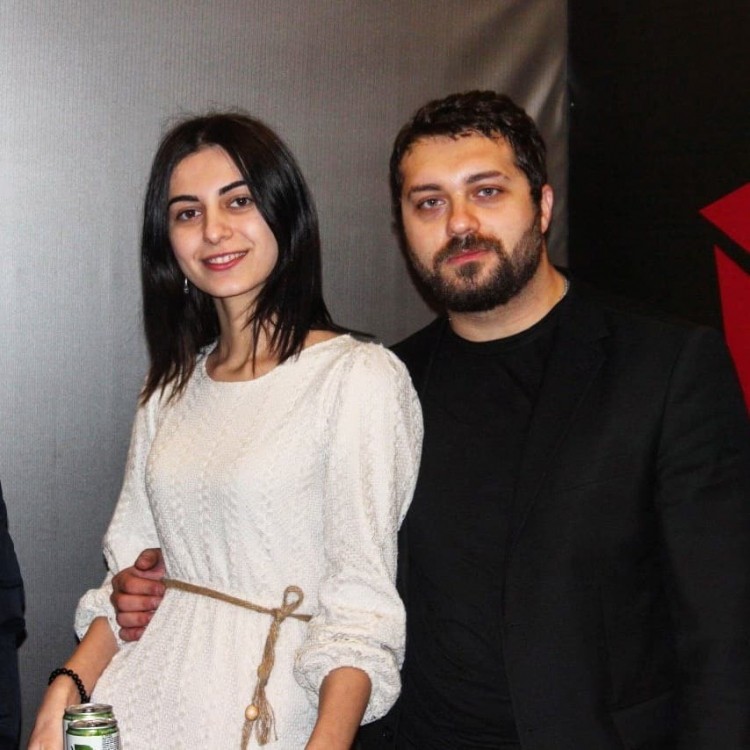 Tanınmış aktyor boşanıb - FOTOLAR