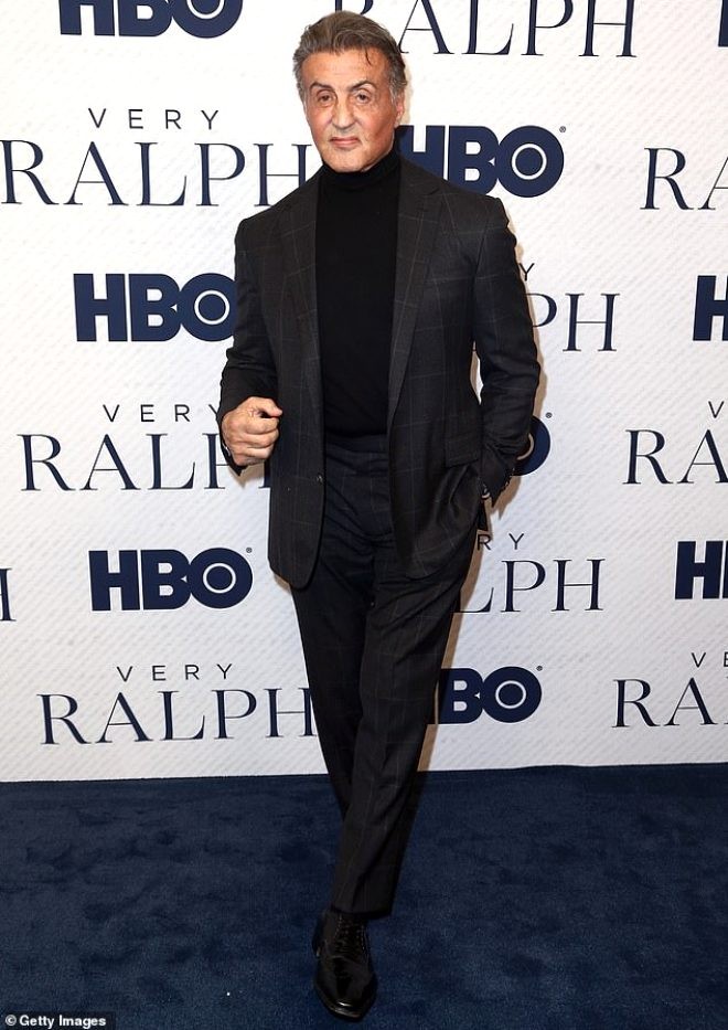 Məşhur aktyor koronavirusdan belə qorunur - FOTOLAR