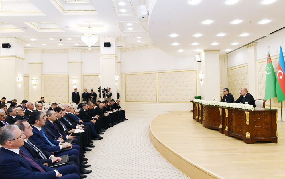 Azərbaycan və Türkmənistan prezidentləri mətbuata bəyanatlarla çıxış ediblər - FOTOLAR