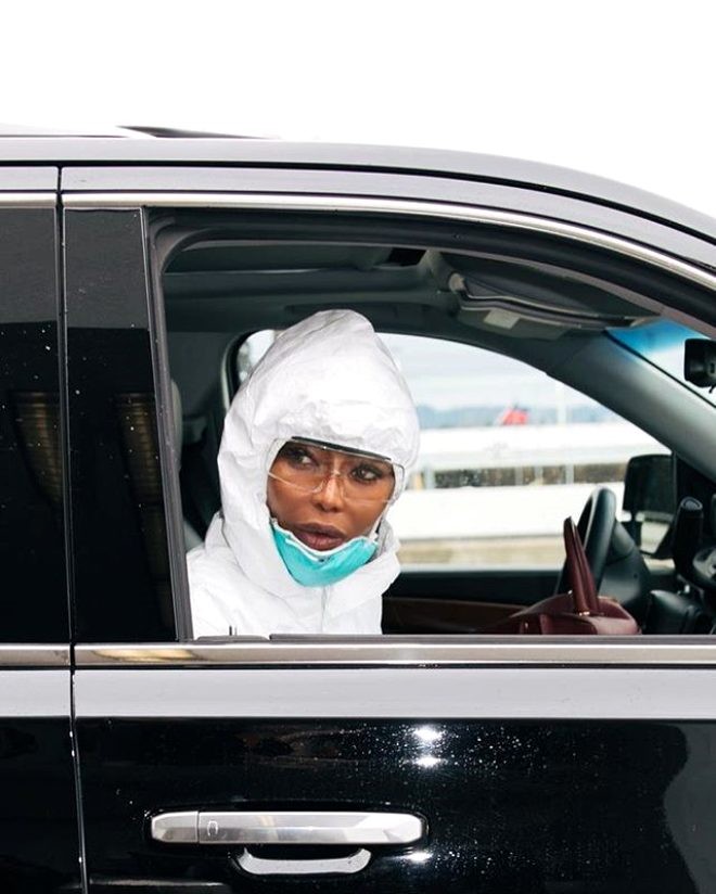 Məşhur maniken koronavirusdan belə qorunur - FOTOLAR