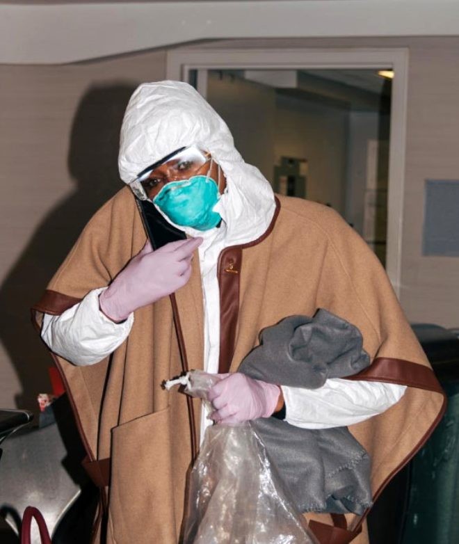 Məşhur maniken koronavirusdan belə qorunur - FOTOLAR