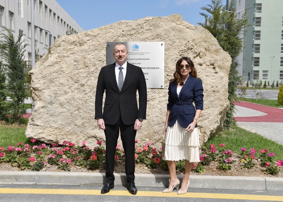 Prezident və xanımı Hövsan yaşayış kompleksinin açılışını belə etdilər - FOTOLAR