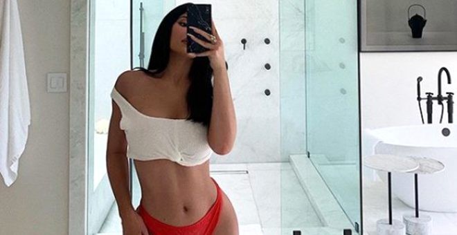 21 yaşlı milyarder karantində - FOTOLAR