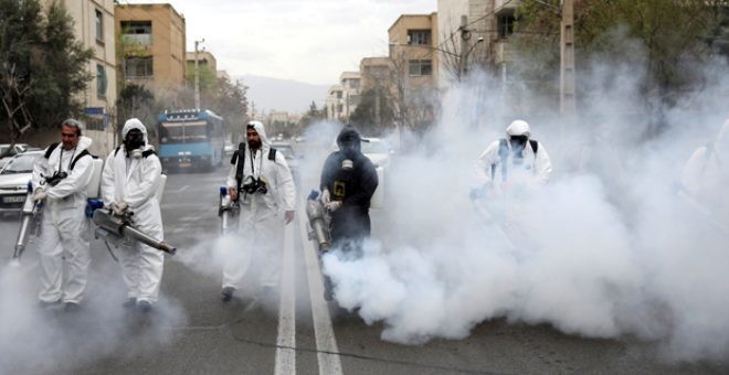 İran ordusu bioloji silahla dezinfeksiya işlərinə başladı - FOTO