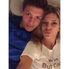 Ulduz futbolçu bu modelə görə ailəsini tərk edib - FOTO