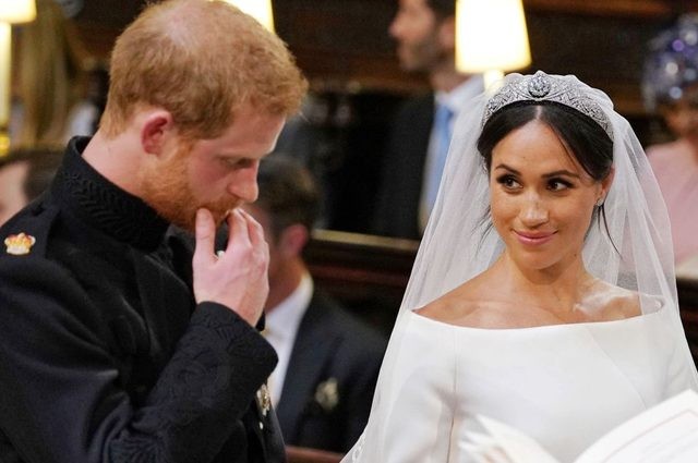 Şahzadə Harri və Meghan Markle Kralliyyət ailəsinə vida etdi 