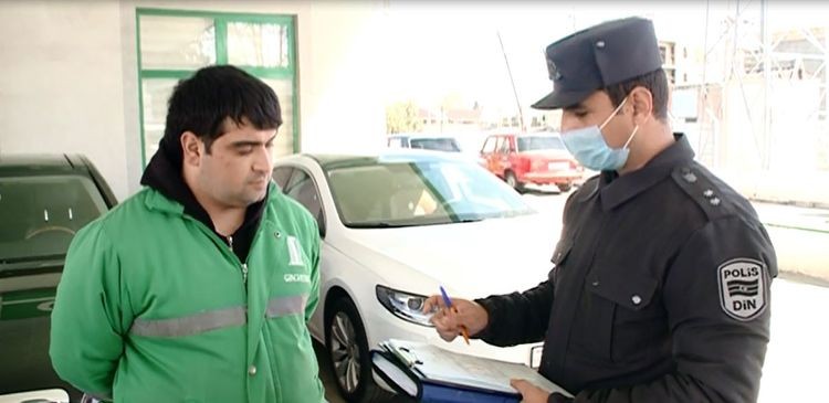 Yanacaqdoldurma məntəqələrinin işçiləri də cərimələndi - FOTO