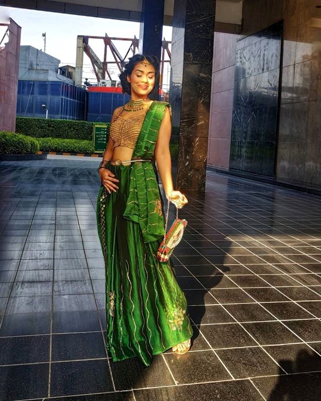 Gözəllik kraliçası koronavirusa görə peşəsinə geri dönür - FOTOLAR