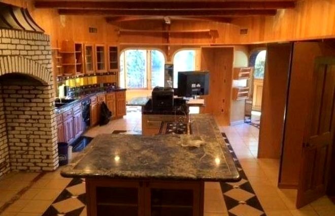 Selena Qomezin  milyon dollarlıq malikanəsi - FOTOLAR