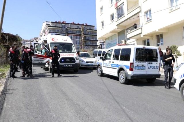 18 yaşlı qız sevgilisinin anasını bıçaqladı - Türkiyədə (FOTO+VİDEO)