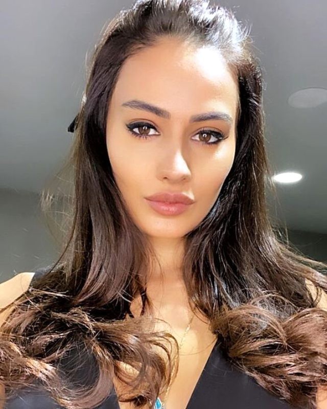 Qayınatasını təhdid edən modelə 5 il həbs cəzası 