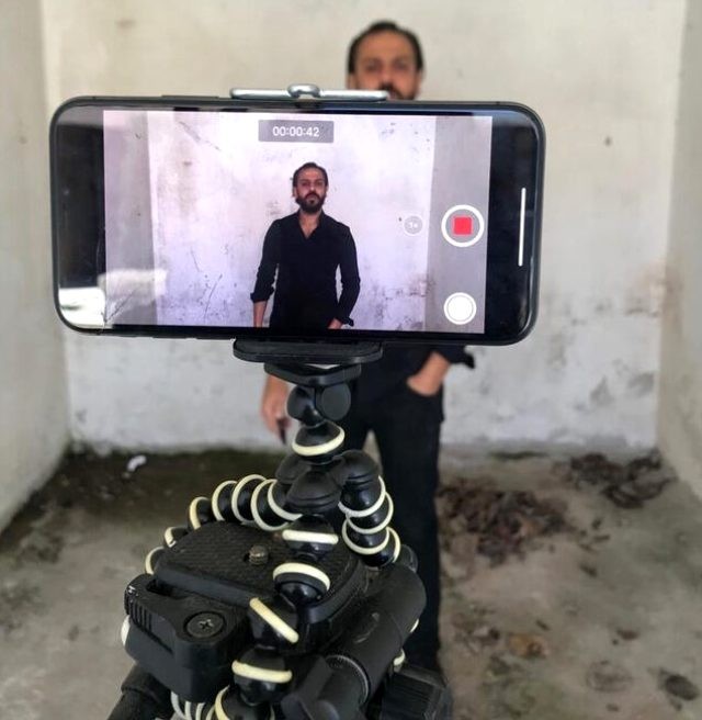 Bu serial çəkilişlərini evdə davam etdi - FOTO