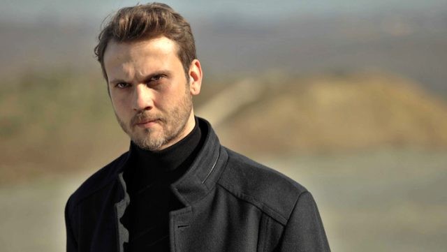 Bu serial çəkilişlərini evdə davam etdi - FOTO