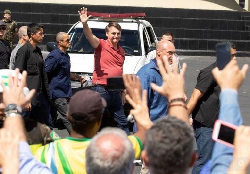 Braziliya prezidenti Bolsonarodan “Covid-19”a etiraz - FOTOLAR