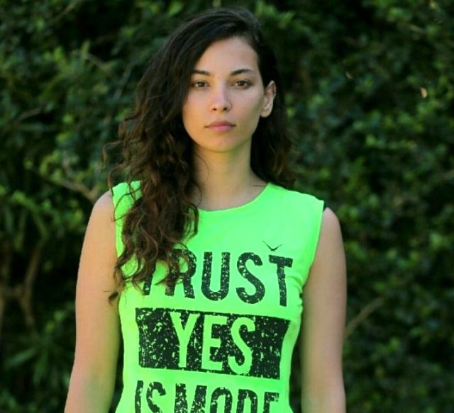 Məşhur aktrisa ərinin gözü qabağında bacısının sevgilisi tərəfindən döyüldü - FOTOLAR