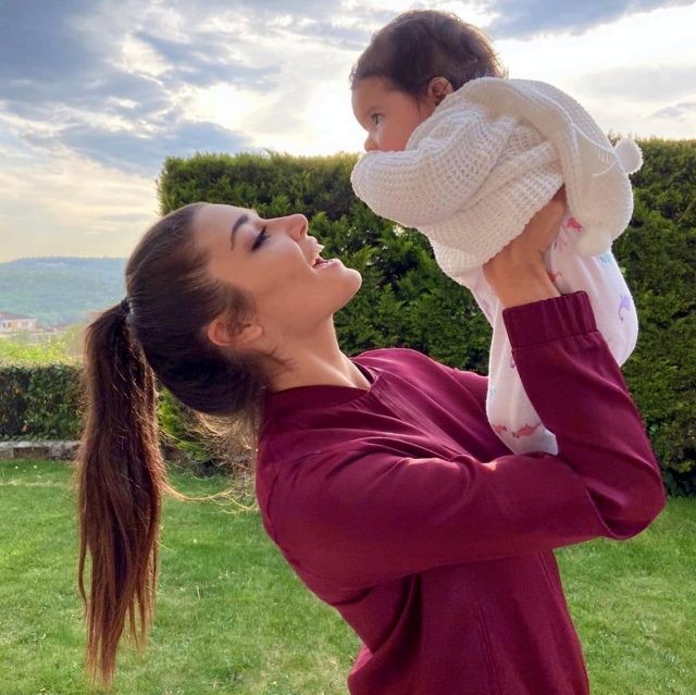 Məşhur aktrisanın bu paylaşımına 1 milyondan çox bəyəni gəldi -  FOTOLAR