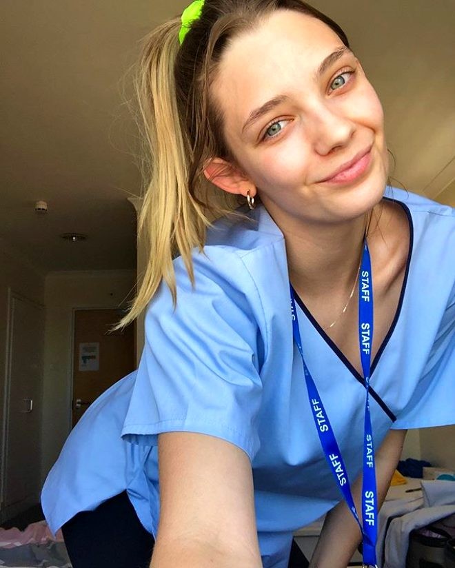 Məşhur model artıq burada işləyəcək - FOTOLAR