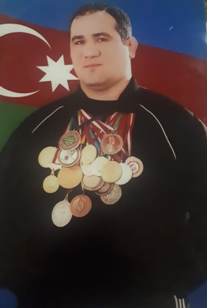 Firdovsi Umudovun 25 il əvvəlki VİDEOSU YAYILDI