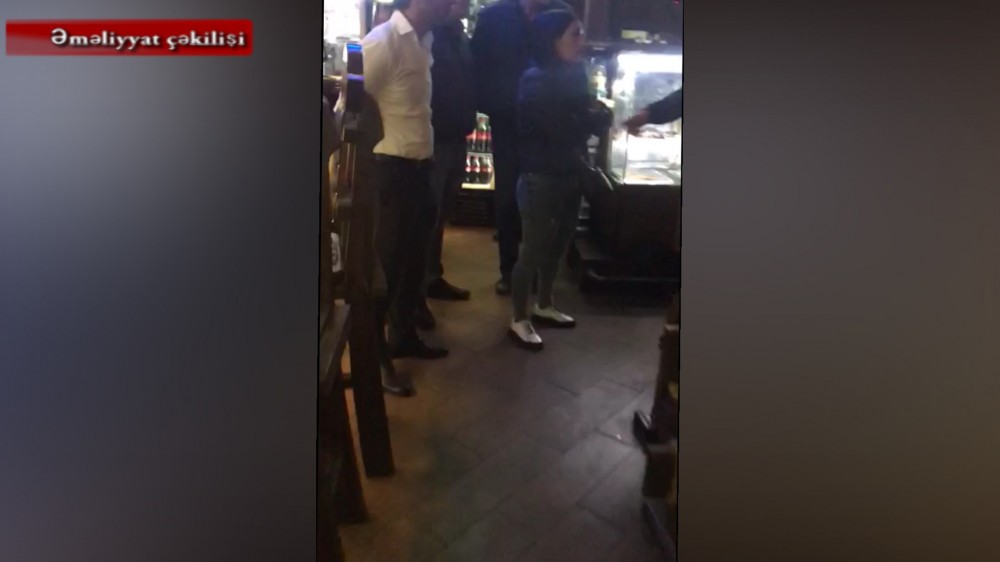 Maşında gizli “pub” işlədənlər həbs edildi - FOTOLAR