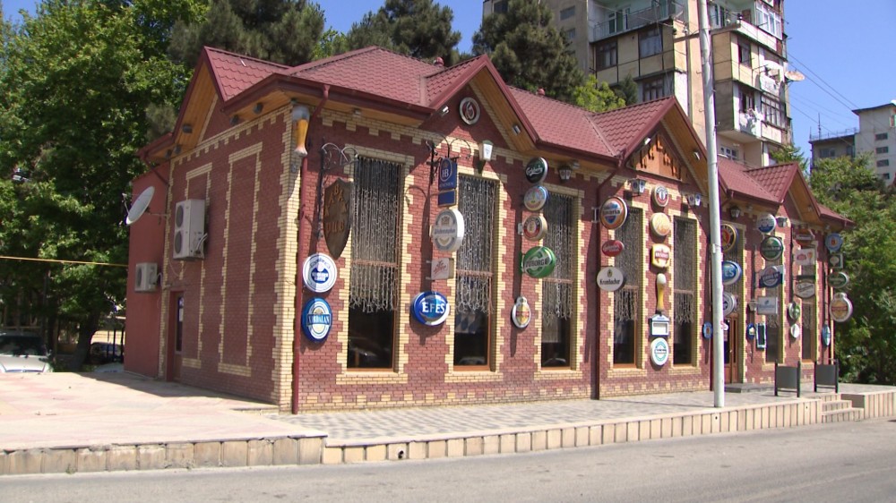 Maşında gizli “pub” işlədənlər həbs edildi - FOTOLAR