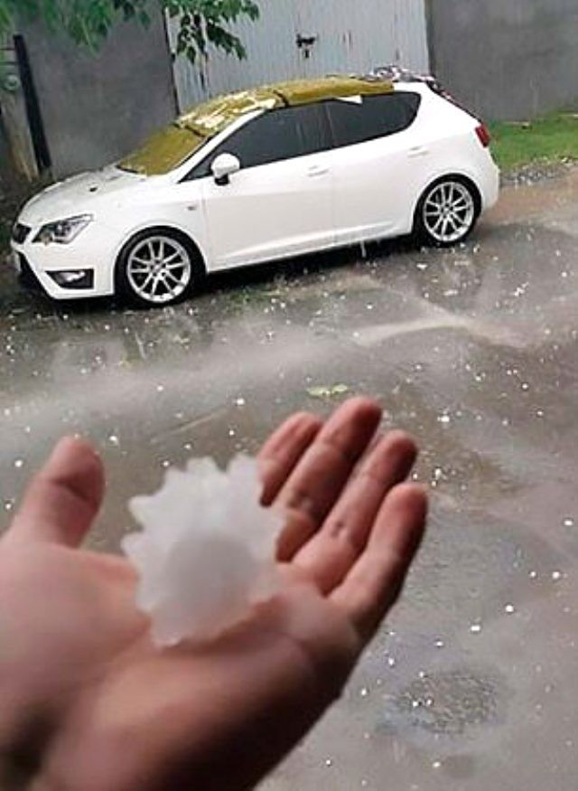 Koronavirus formasında dolu yağdı - FOTO