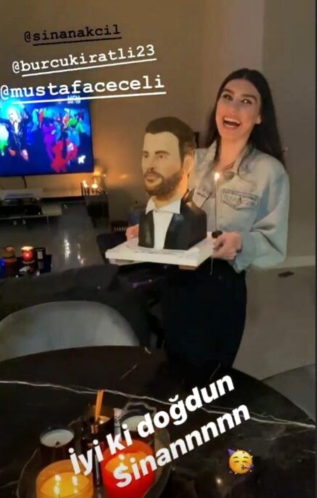 Məşhur müğənninin tortu tənqid edildi - FOTO