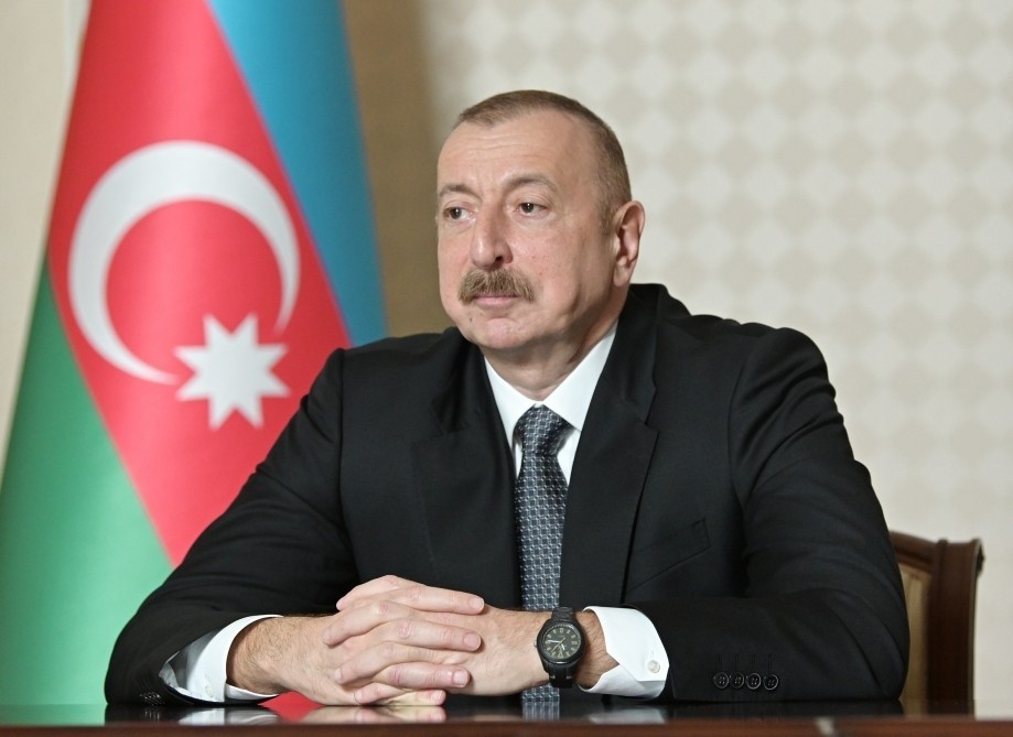 İlham Əliyev videokonfrans keçirdi - FOTO