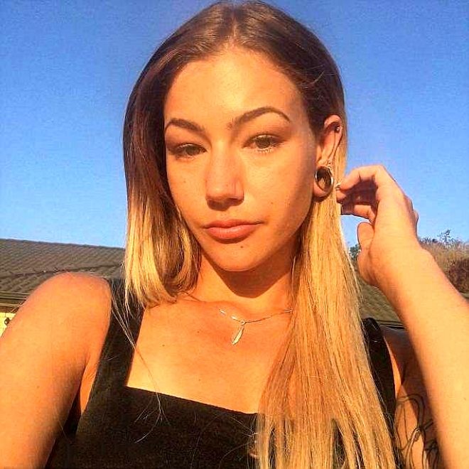 Məşhur model intihar etdi  