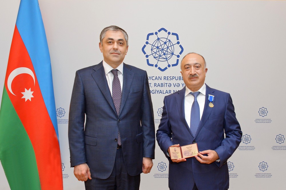 Adil Qəribova və Arif Məmmədova “Şöhrət” ordeni təqdim edilib - FOTOLAR