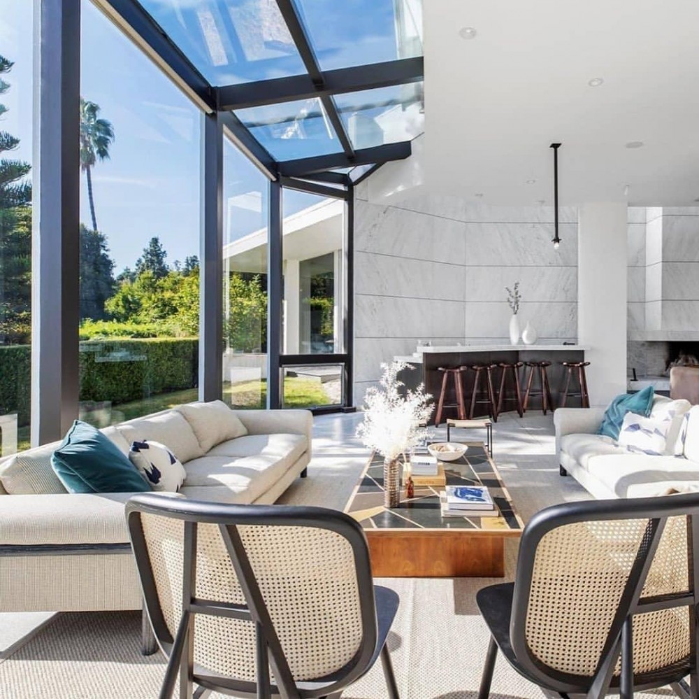 Məşhur aparıcı malikanəsini 33 milyona satdı - FOTOLAR