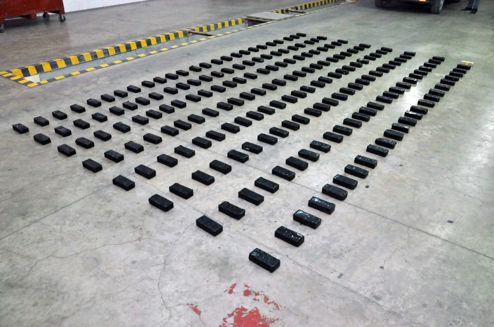 Gömrükçülərdən ƏMƏLİYYAT: Yük avtomobilindən 108 kq heroin aşkar edildi