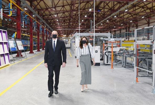 Prezident və Birinci vitse-prezident Gəncədə zavodun açılışında iştirak etdi - FOTO