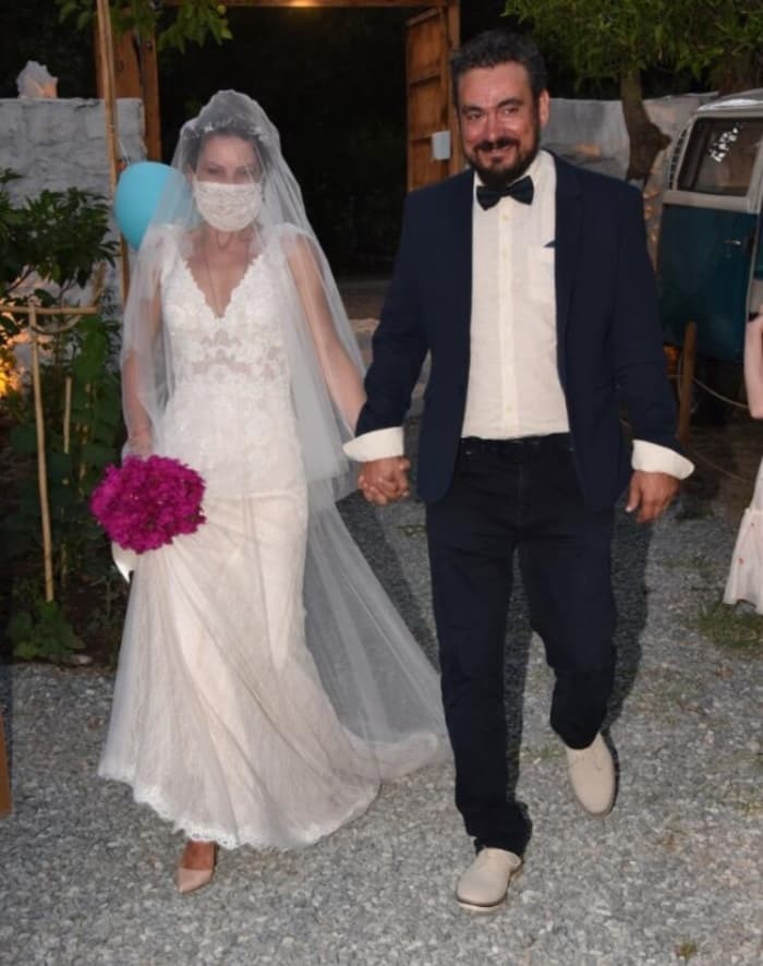 "Arka sokaklar" serialının rejissoru evləndi - FOTO