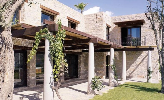 Məşhur aktyor gecəsi 50 minə villa kirayələdi - FOTOLAR